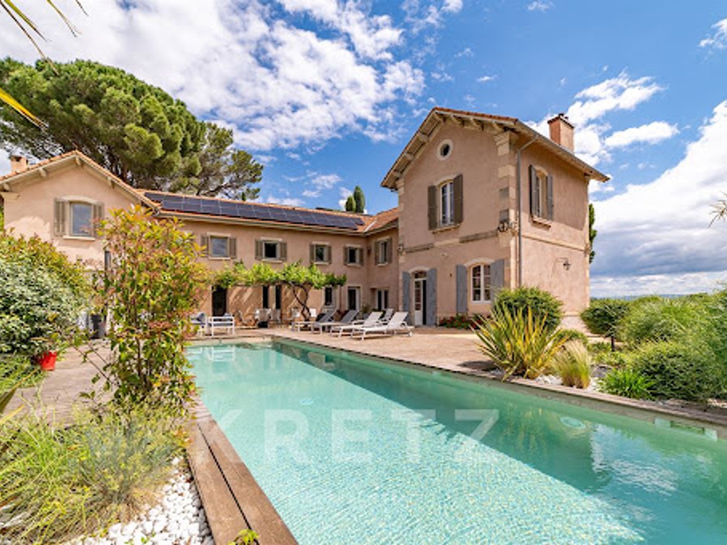 Maison 5 pièces 280 m²