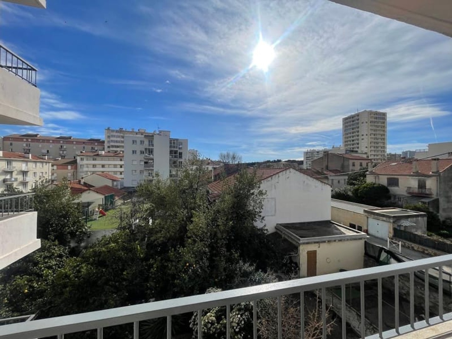 Appartement à vendre - 2 pièces - 52m2 - Toulon (83200)