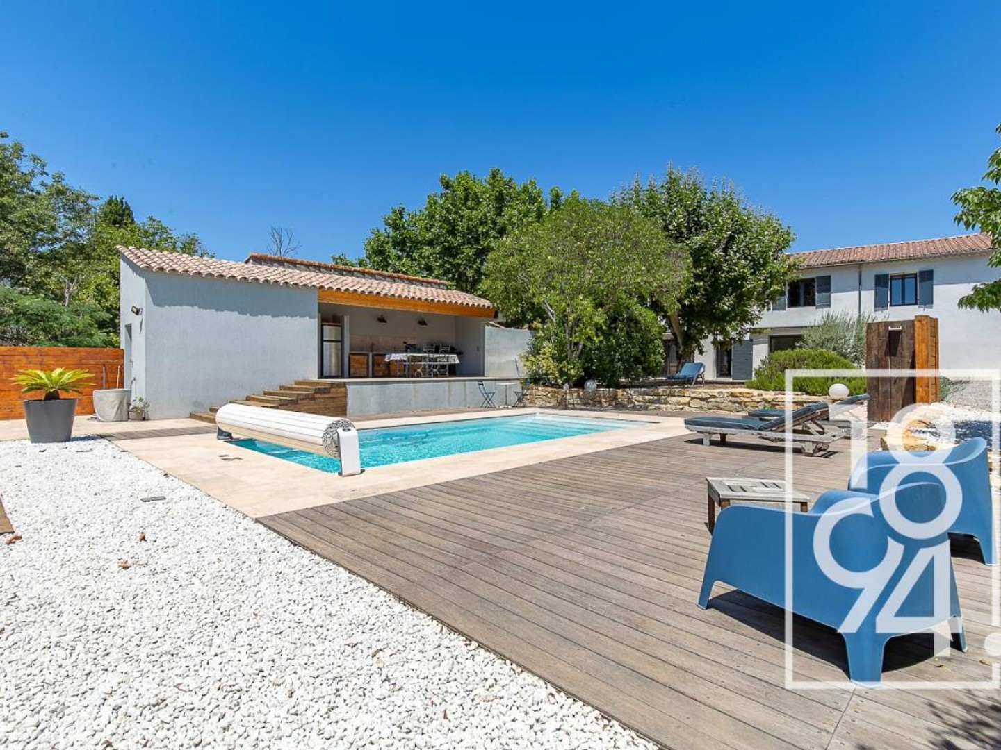 Maison contemporaine de 170m2 en R+1 de 6 pièces sur un terrain