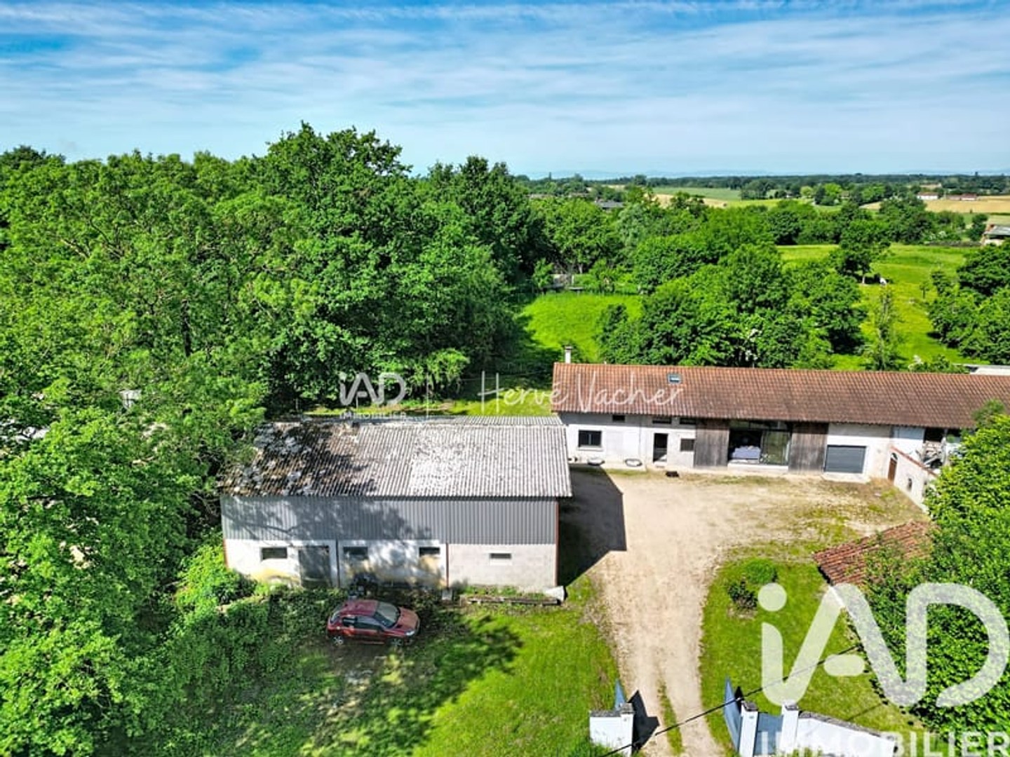 Maison à vendre - 4 pièces - 155m2 - Jayat (01340)