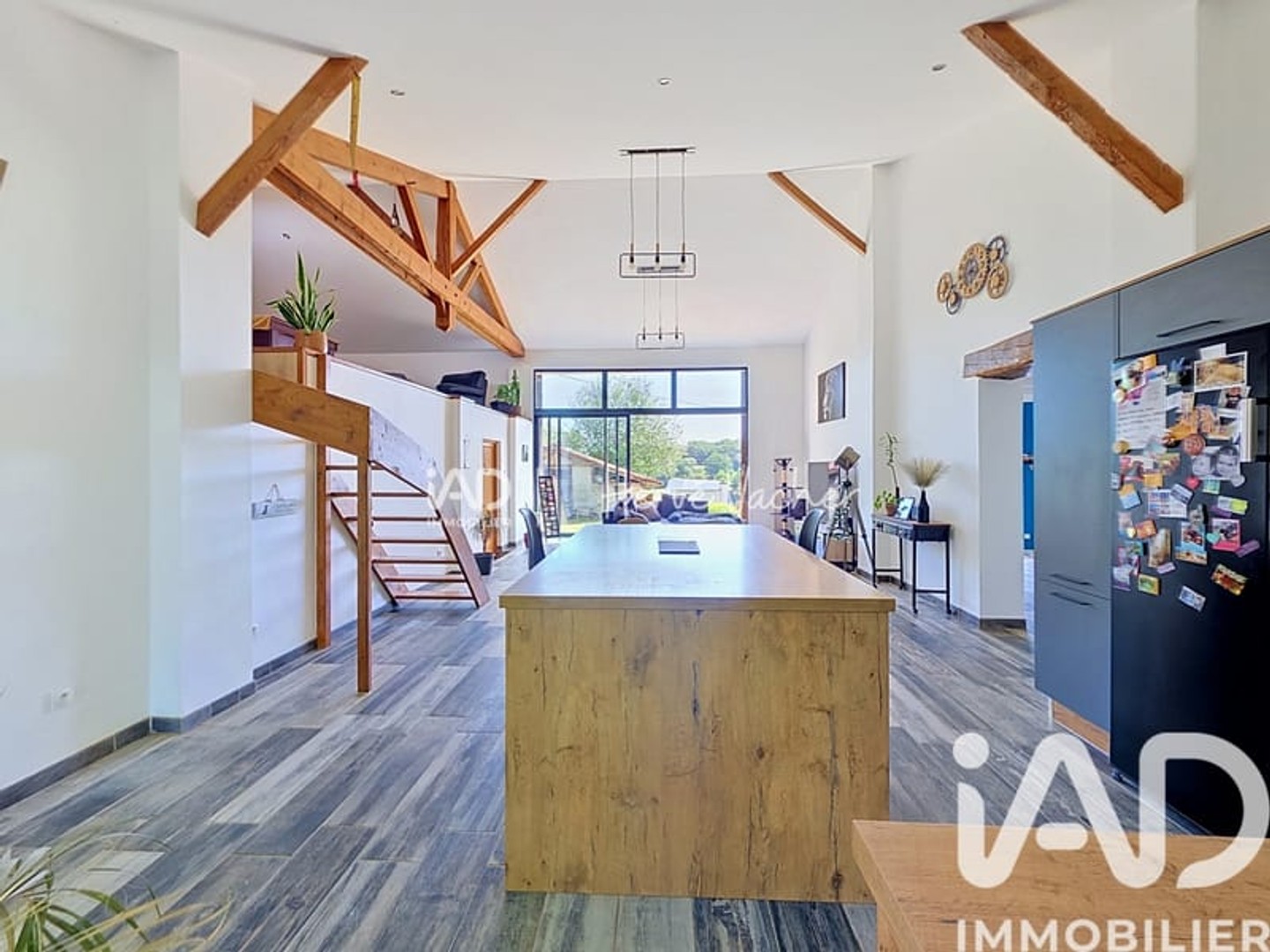Maison à vendre - 4 pièces - 155m2 - Jayat (01340)