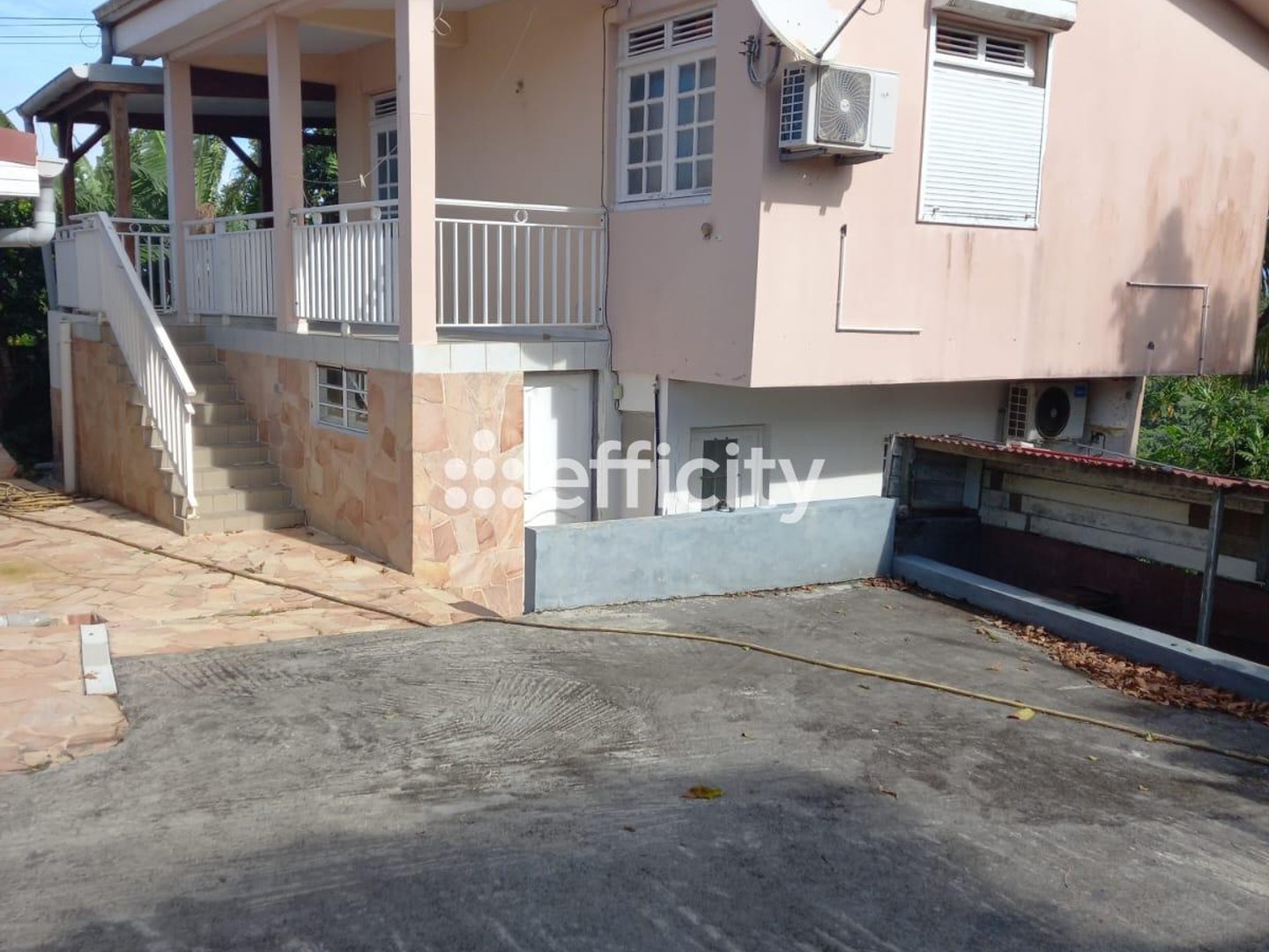 Maison à vendre - 6 pièces - 100m2 - Saint-Esprit (97270)