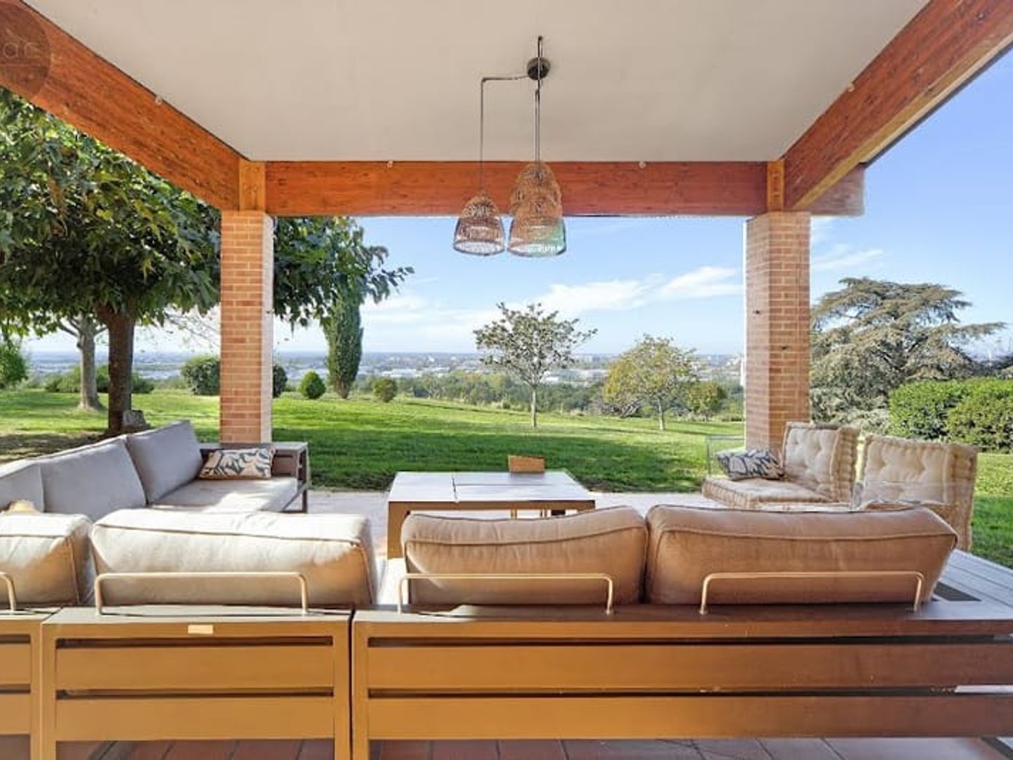 Maison 7 pièces 402 m²