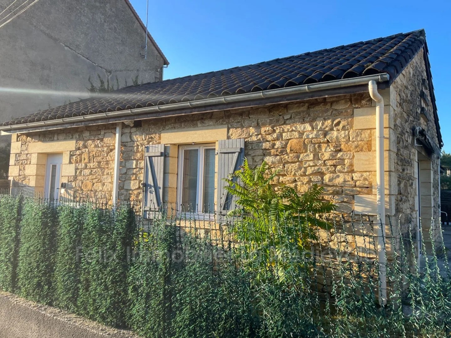 Maison à vendre - 4 pièces - 105m2 - Sarlat-La-Canéda (24200)