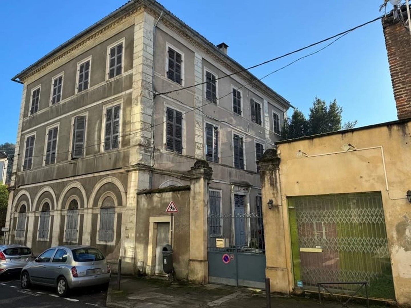 Ensemble immobilier au centre-ville de Cahors