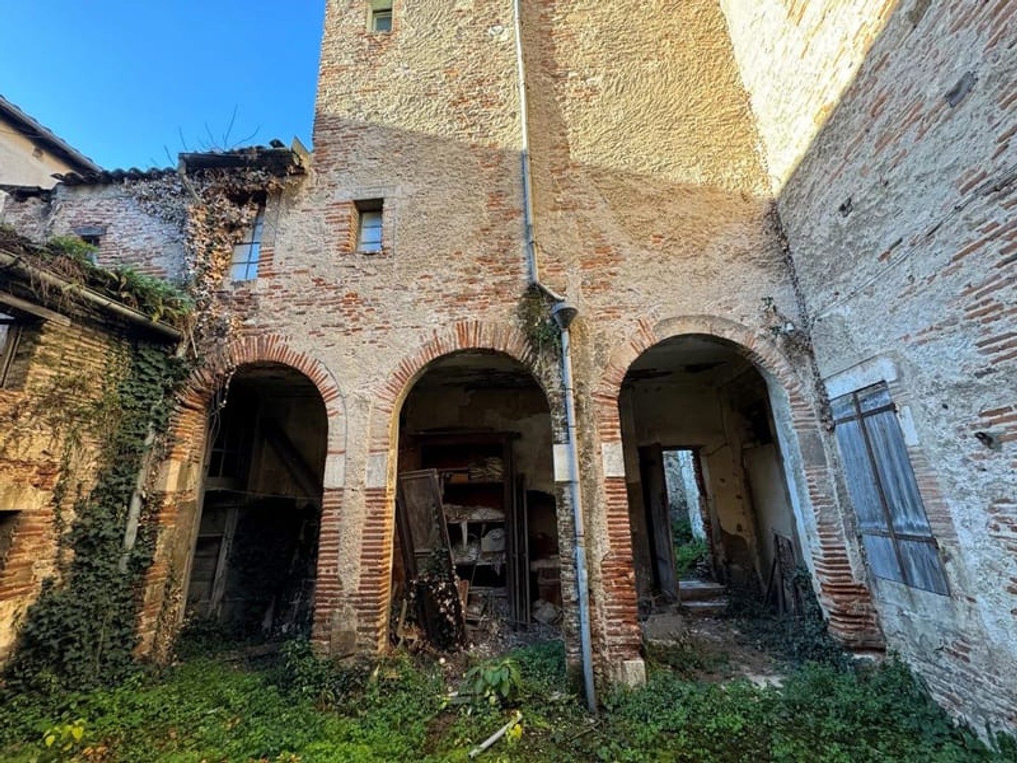 Immeuble à vendre - 28 pièces - 809m2 - Cahors (46000)