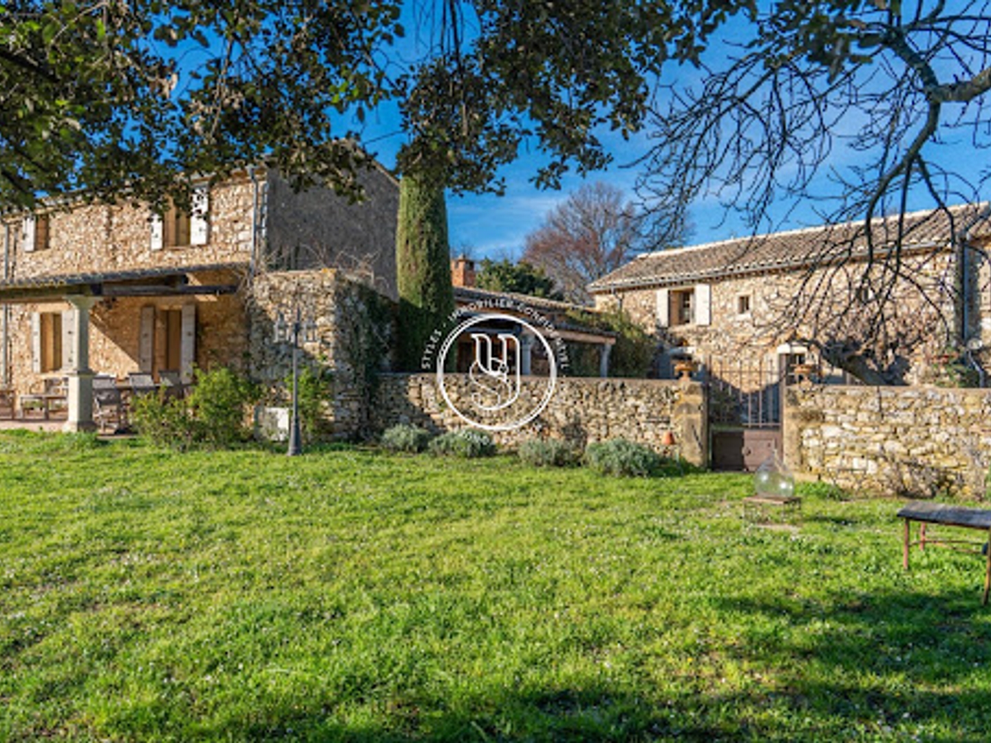 Maison 273 m²