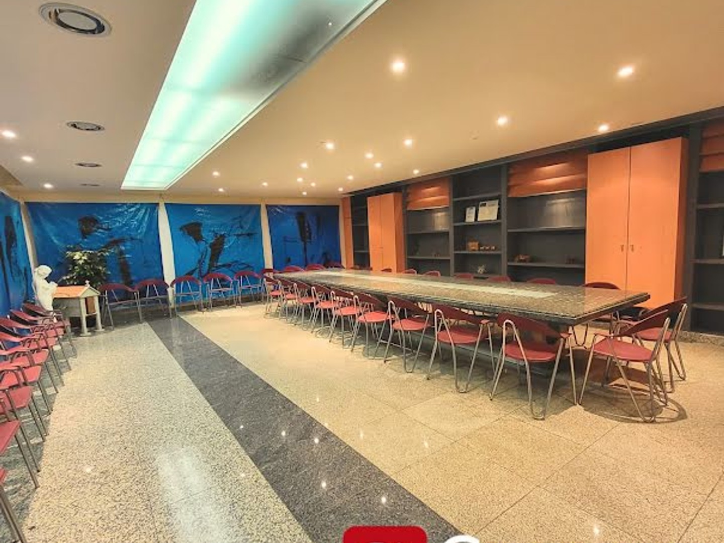 Local 1918 m²