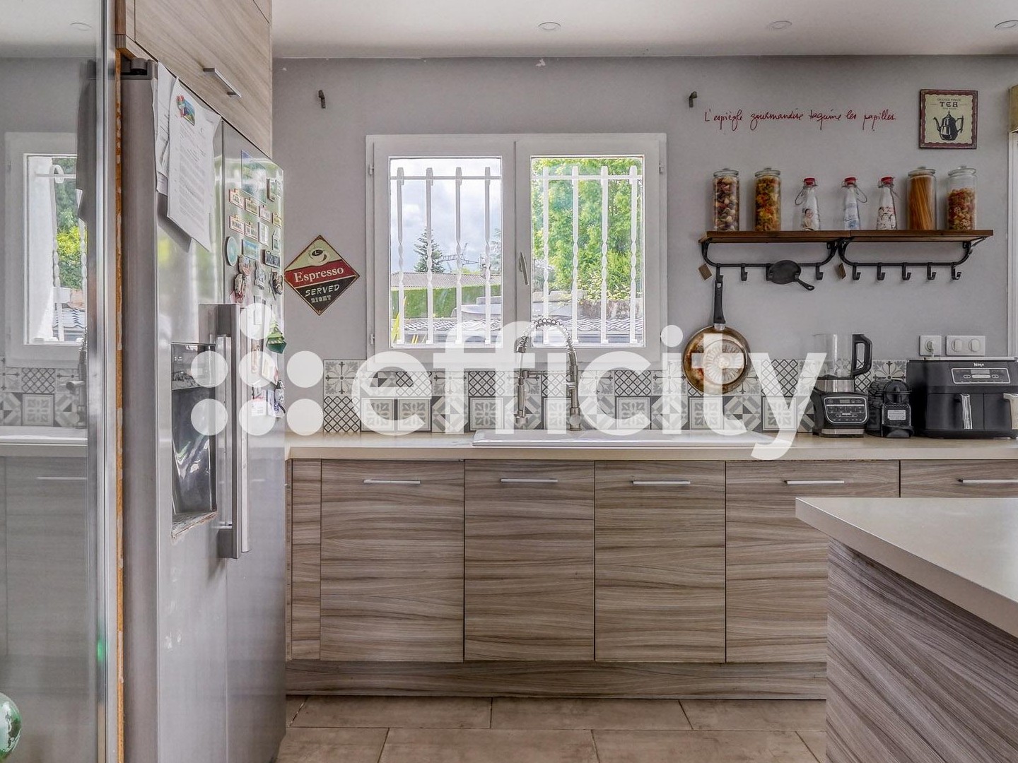 Maison à vendre - 7 pièces - 153m2 - Artigues-Près-Bor... (33370)