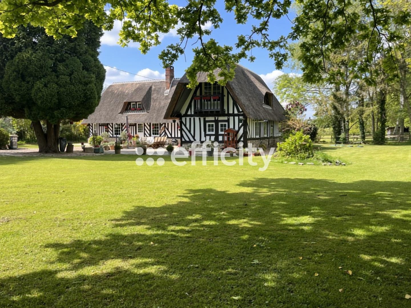 Maison à vendre - 5 pièces - 185m2 - Saint-Pierre-Du-Val (27210)