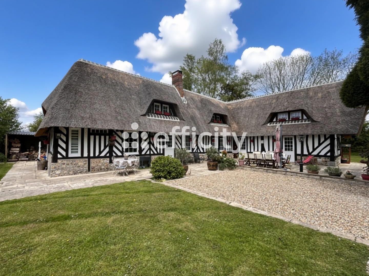 Maison à vendre - 5 pièces - 185m2 - Saint-Pierre-Du-Val (27210)