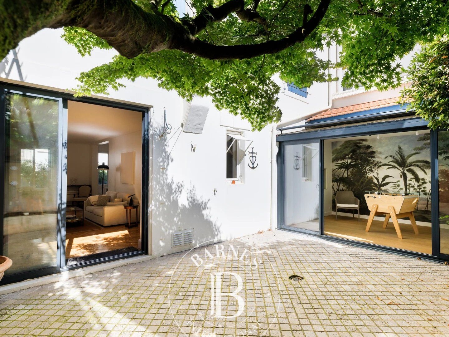 BIARRITZ CENTRE-VILLE - CHARMANTE MAISON DE CARACTÈRE AVEC PATIO