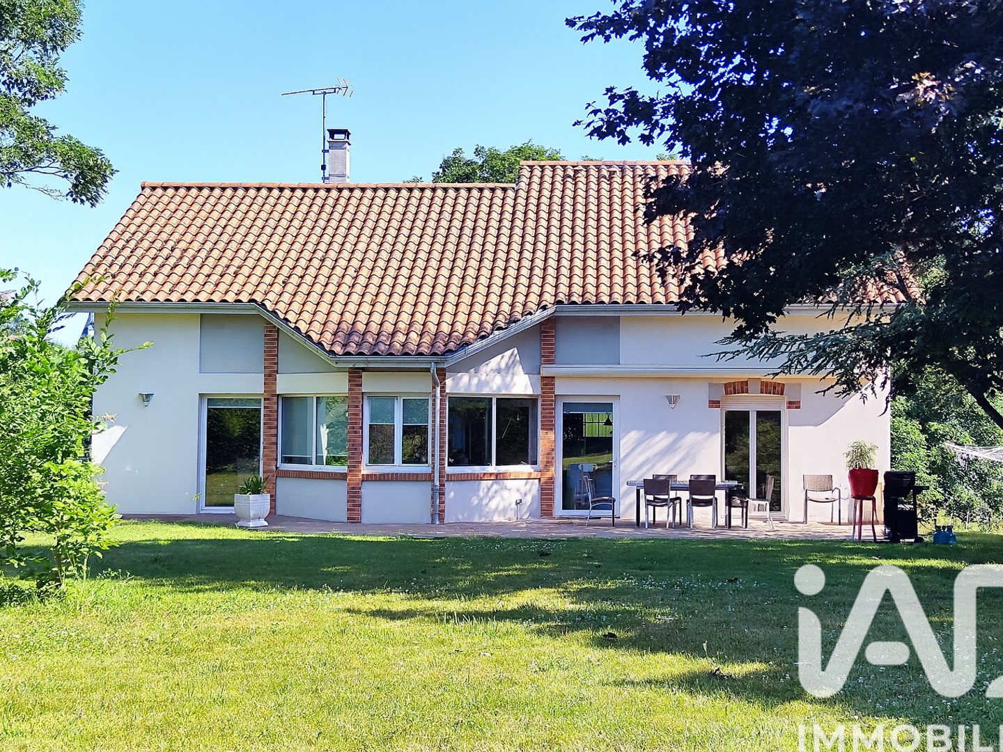 Maison à vendre - 6 pièces - 161m2 - Saint-Remy-Sur-Bussy (51600)