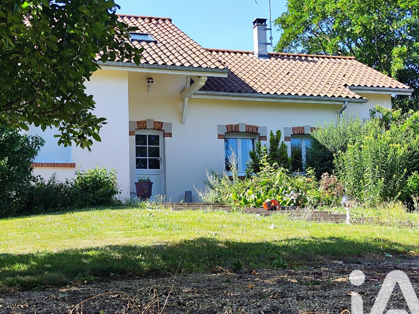 Maison à vendre - 6 pièces - 161m2 - Saint-Remy-Sur-Bussy (51600)