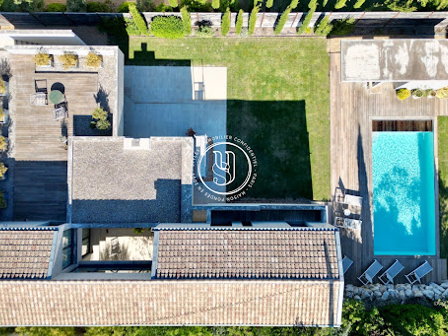 Maison 7 pièces 260 m²