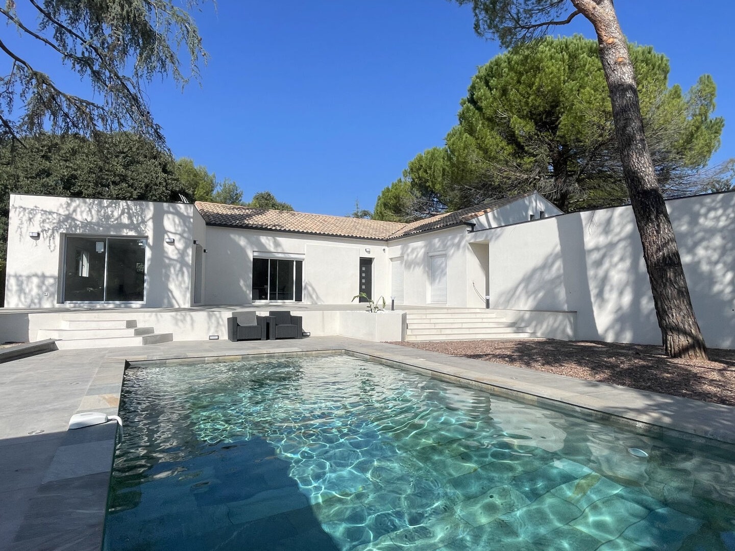 CASTELNAU- Villa plain pied de 7 pièces - 186m2