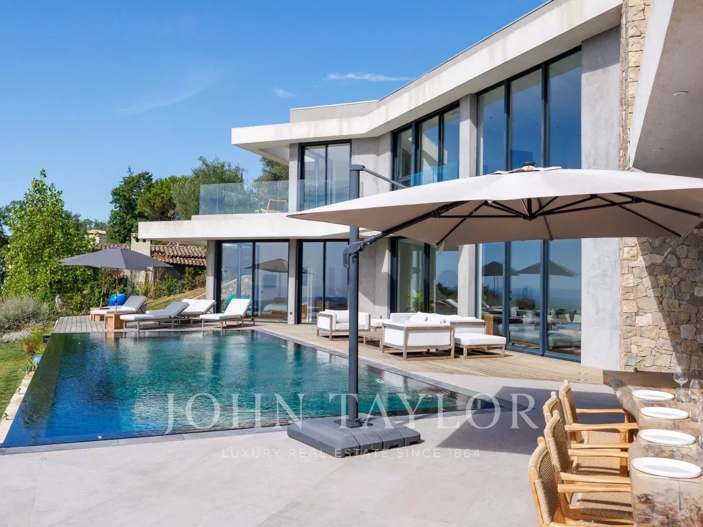 Maison à vendre - 7 pièces - 355m2 - Vence (06140)
