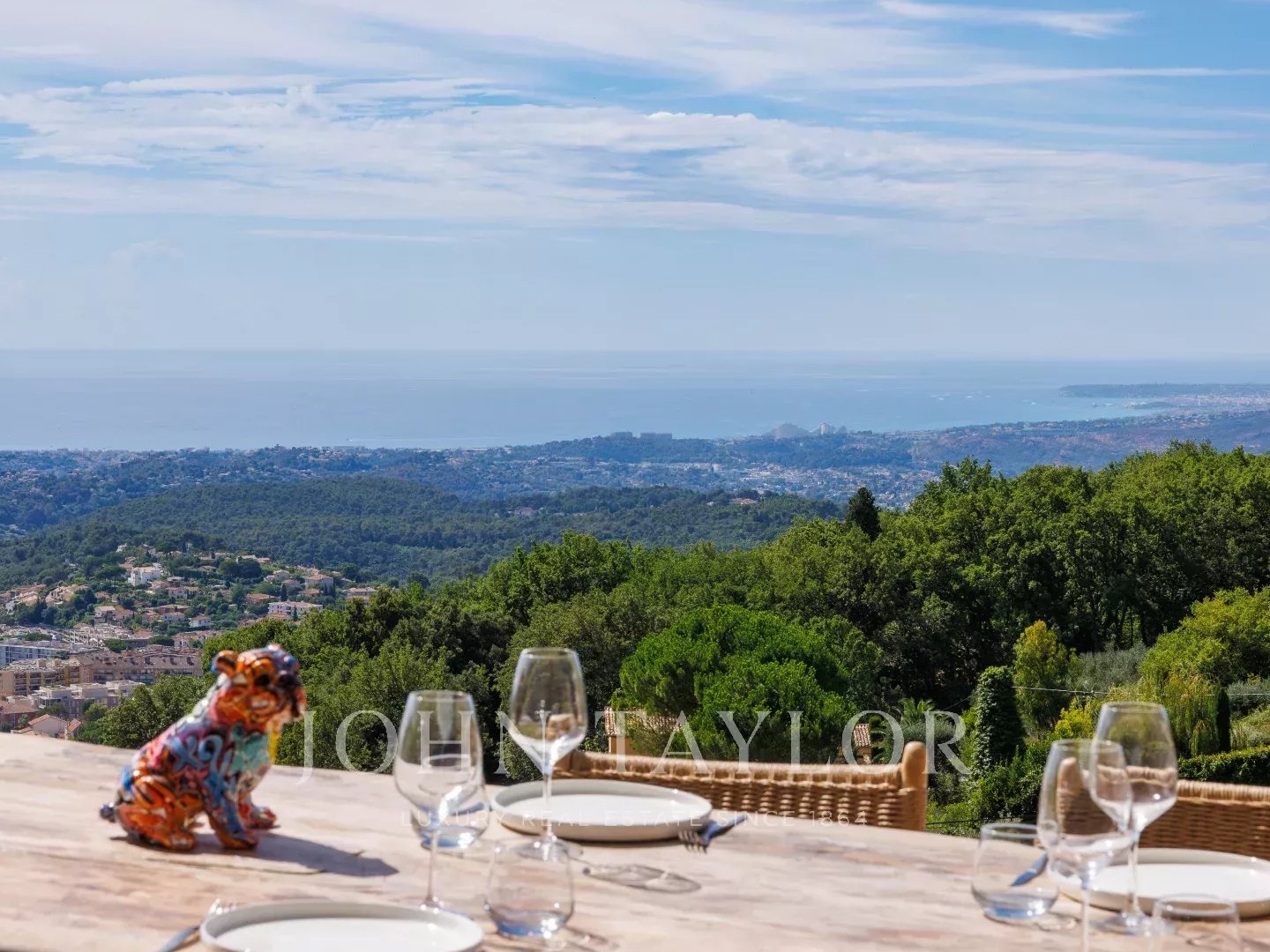 Maison à vendre - 7 pièces - 355m2 - Vence (06140)