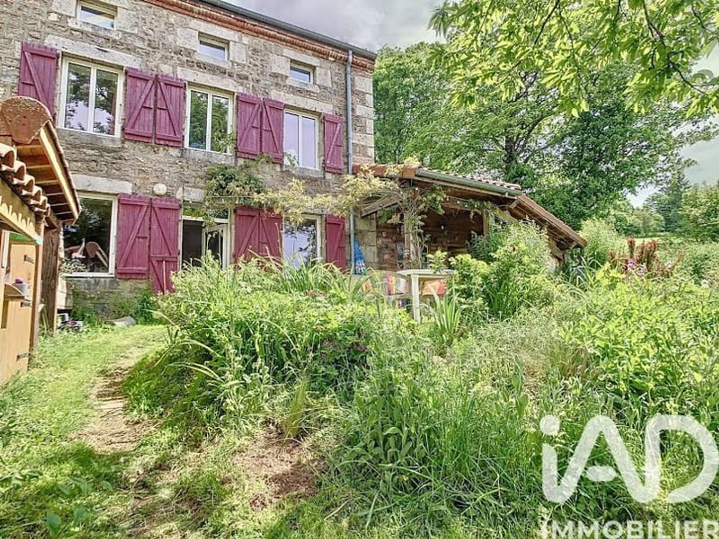 Maison à vendre - 7 pièces - 550m2 - Saint-Genest-Mali... (42660)