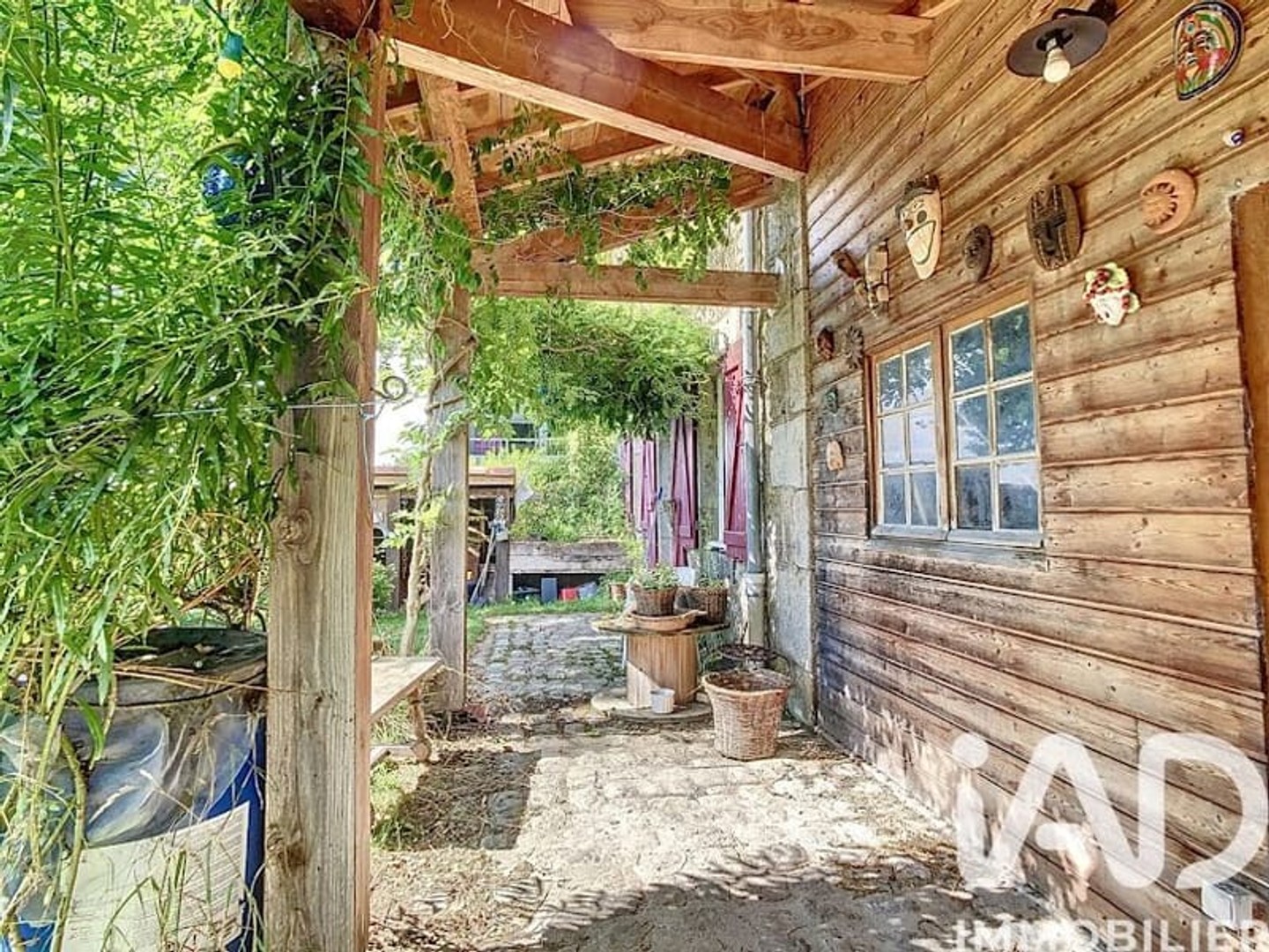 Maison à vendre - 7 pièces - 550m2 - Saint-Genest-Mali... (42660)