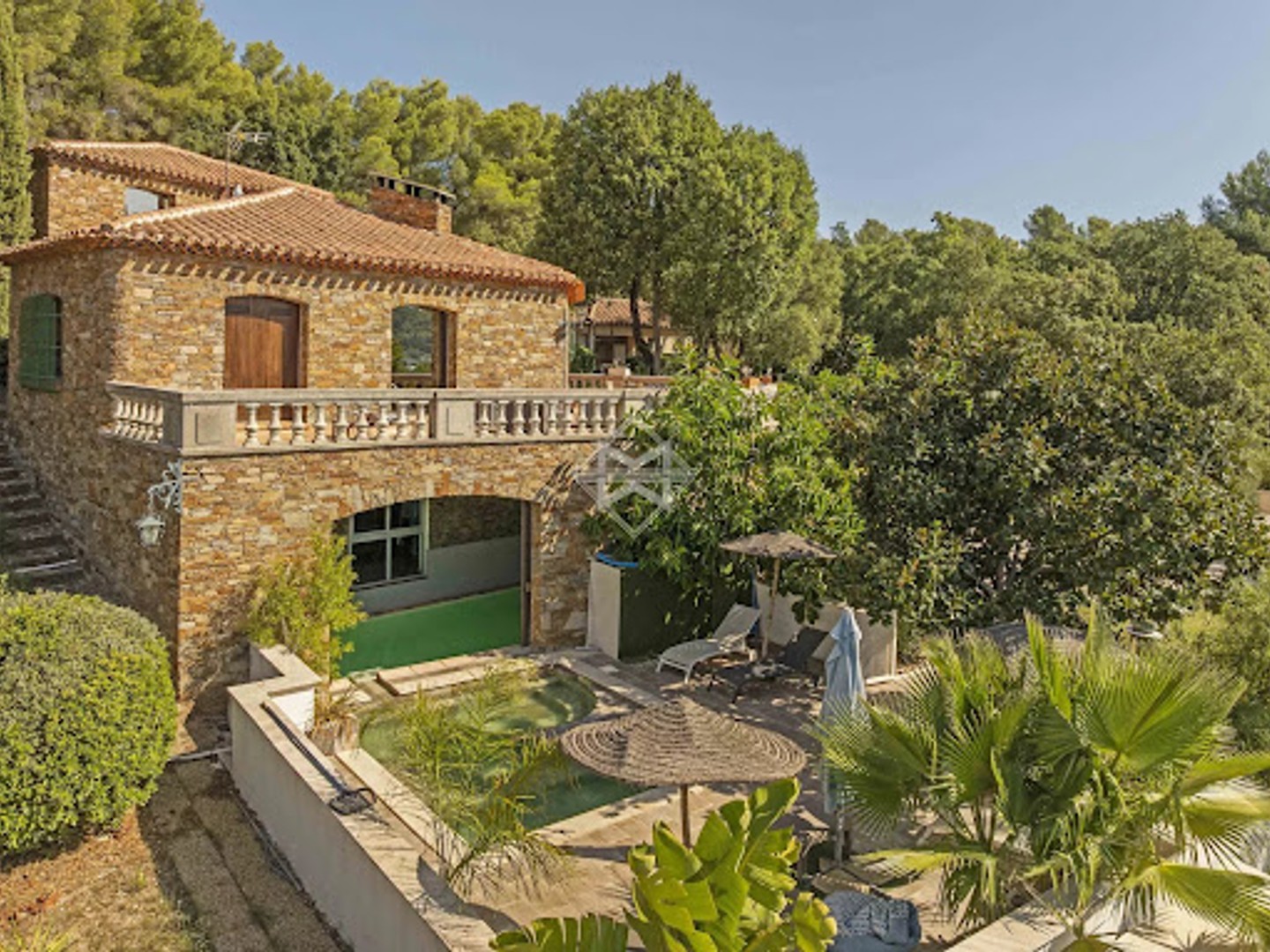 Maison à vendre - 11 pièces - 370m2 - Hyères (83400)