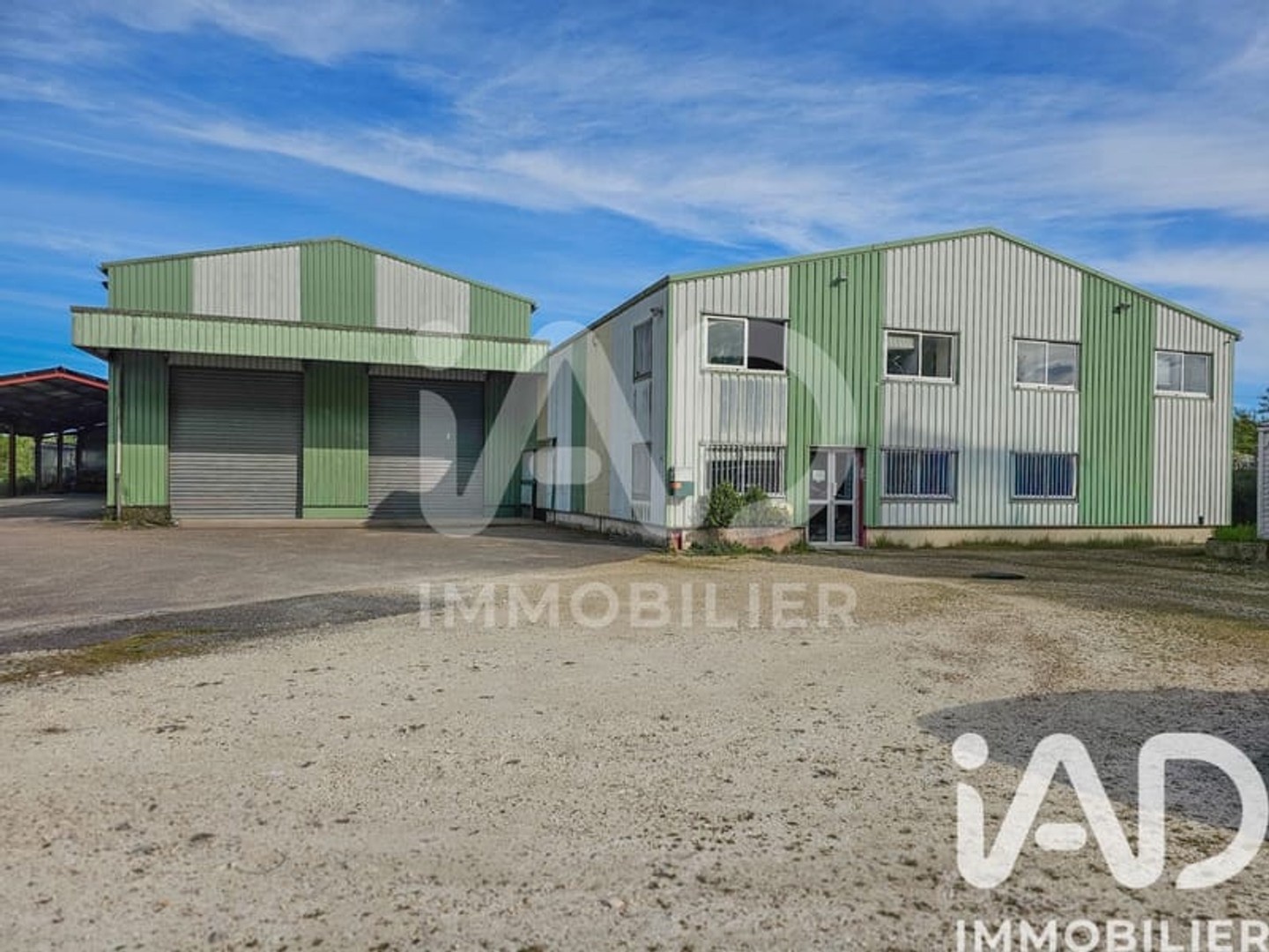 Magasin à vendre - 2500m2 - Varennes-Changy (45290)