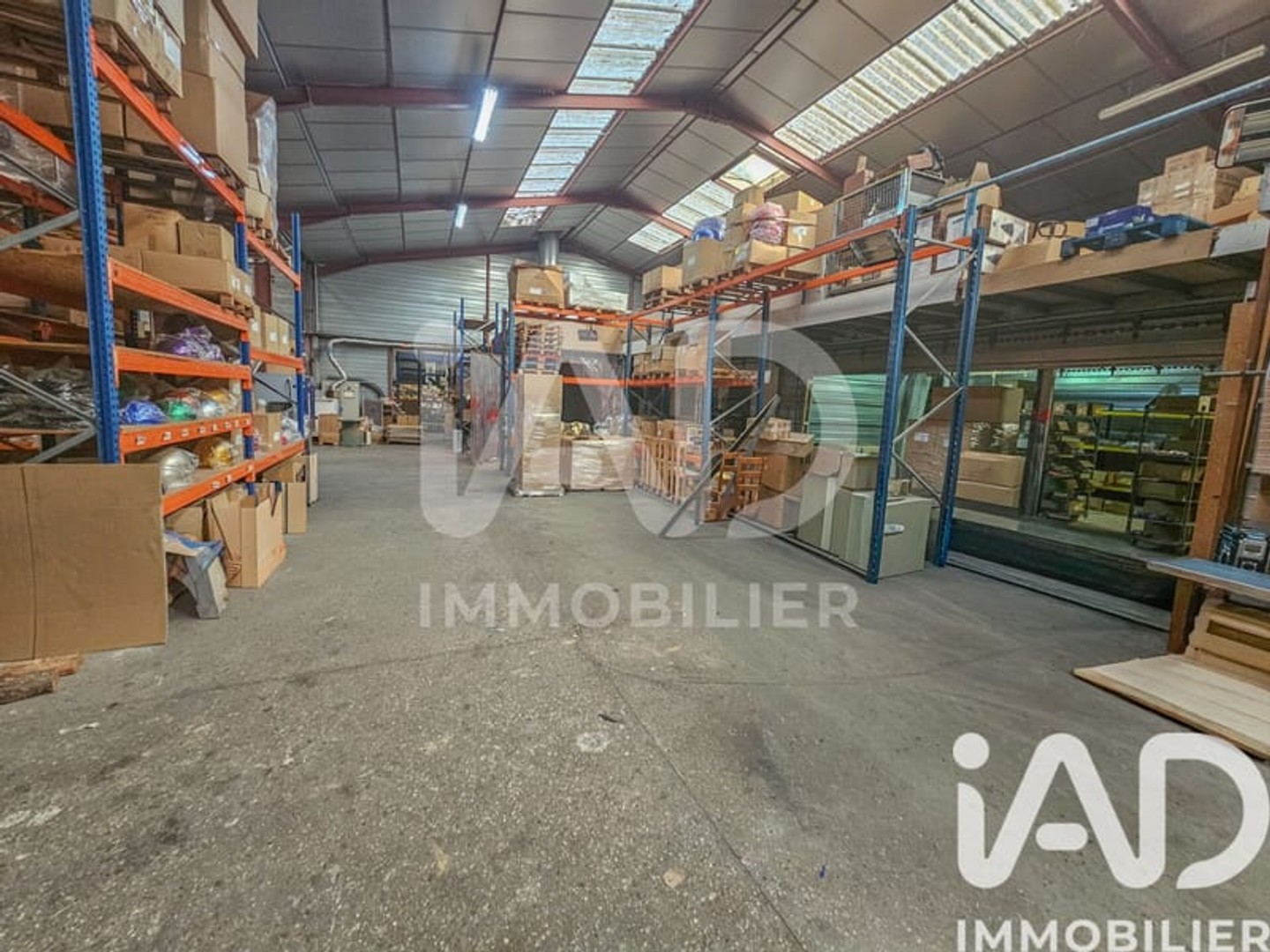 Magasin à vendre - 2500m2 - Varennes-Changy (45290)