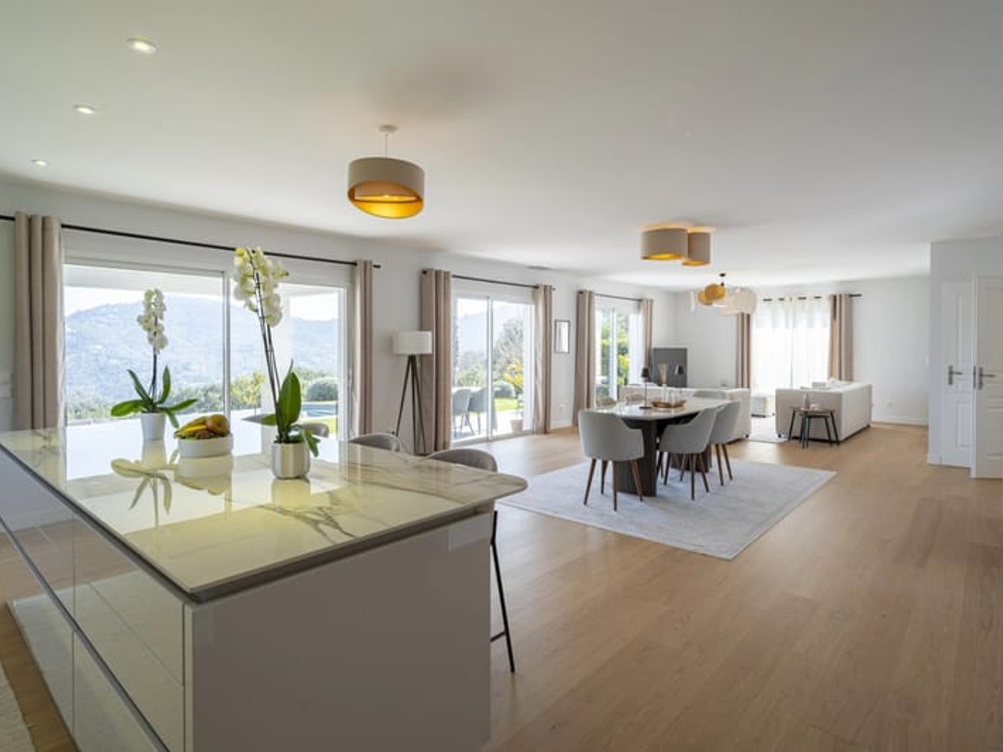 Maison à vendre - 7 pièces - 237m2 - Cannes (06400)