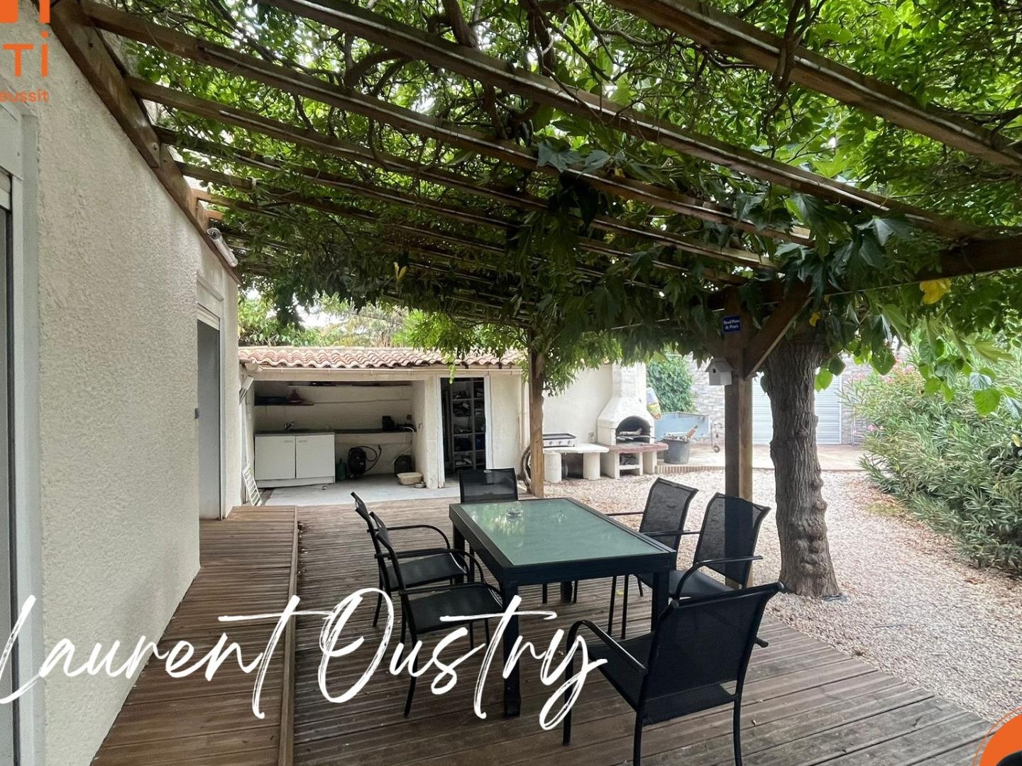 Belle villa familiale avec 5 chambres et jardin arboré à Maraussan