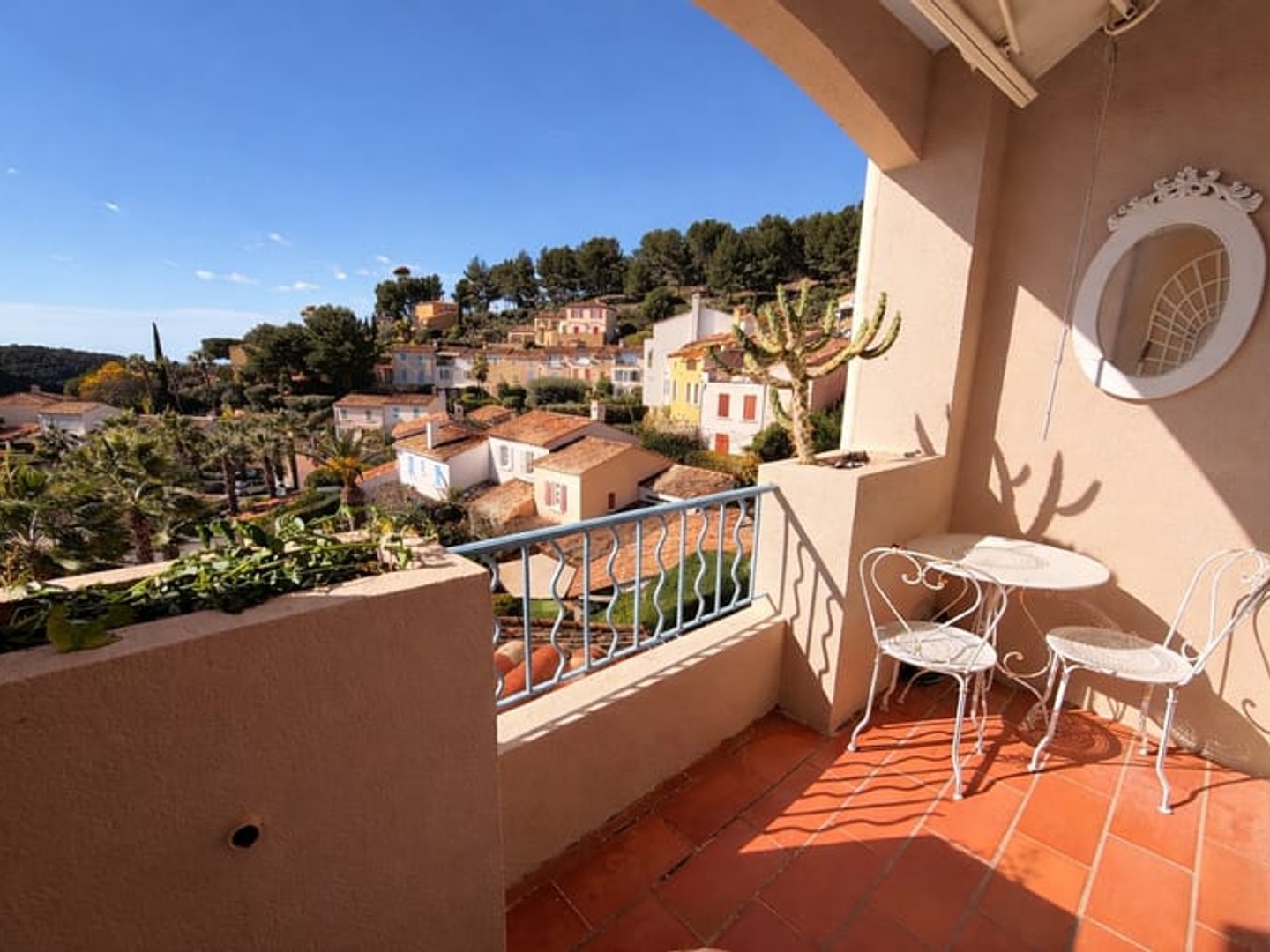 Appartement à vendre - 2 pièces - 48m2 - Saint-Cyr-Sur-Mer (83270)
