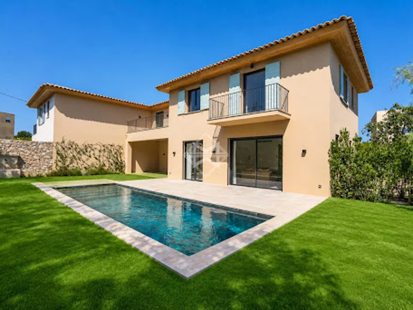 Maison à vendre - 7 pièces - 226m2 - Saint-Tropez (83990)