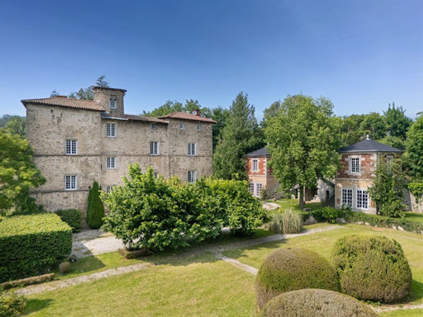 Maison à vendre - 20 pièces - 430m2 - Château (71250)