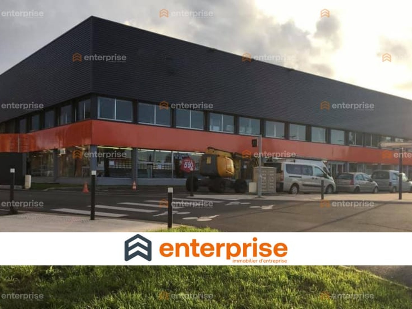 Bureaux 2500 m²