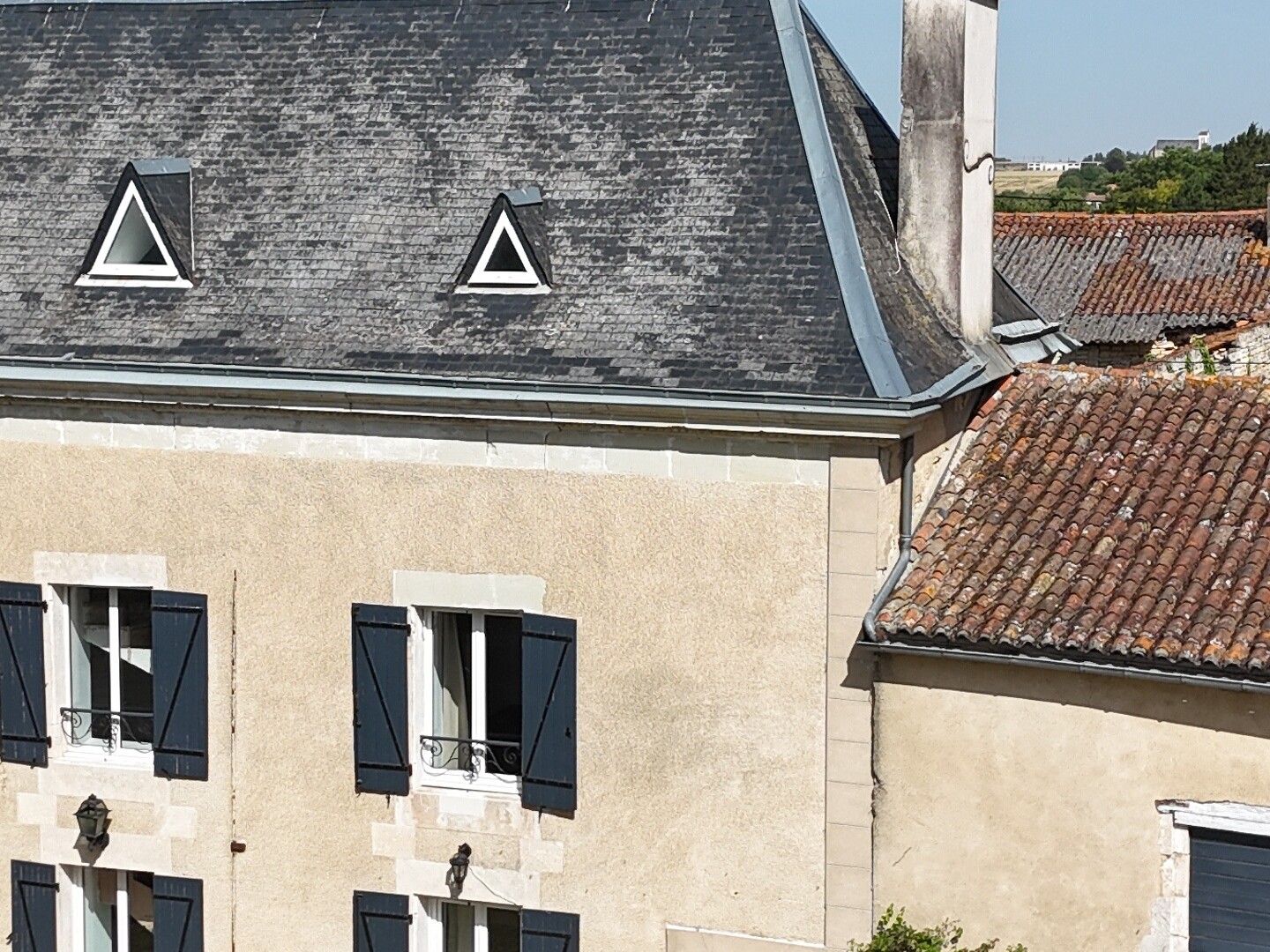 Maison à vendre - 7 pièces - 245m2 - Champigny En Roch... (86170)