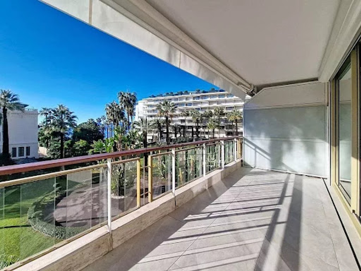 Appartement à vendre - 3 pièces - 84m2 - Cannes (06400)