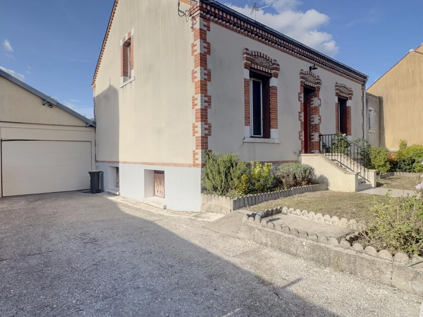 Maison à vendre - 5 pièces - 138m2 - La Ferté-Saint-Aubin (45240)