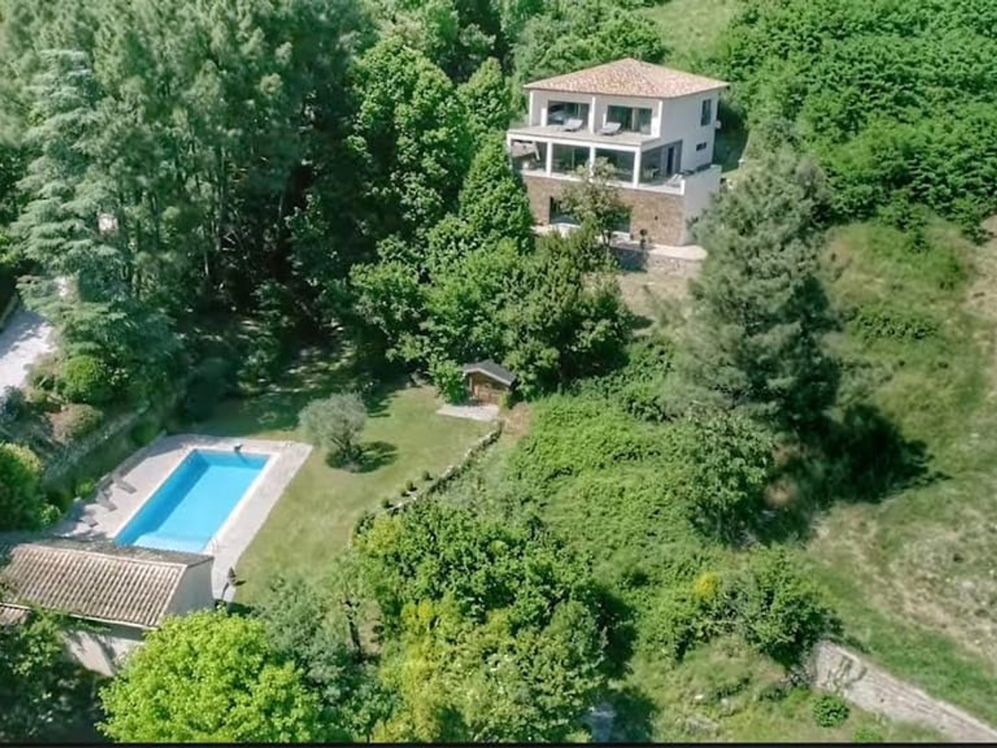 Villa 5 pièces 300 m²