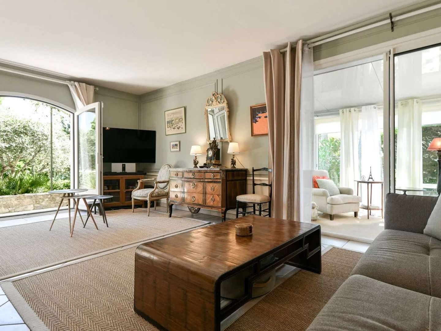 Maison à vendre - 8 pièces - 177m2 - Uzès (30700)