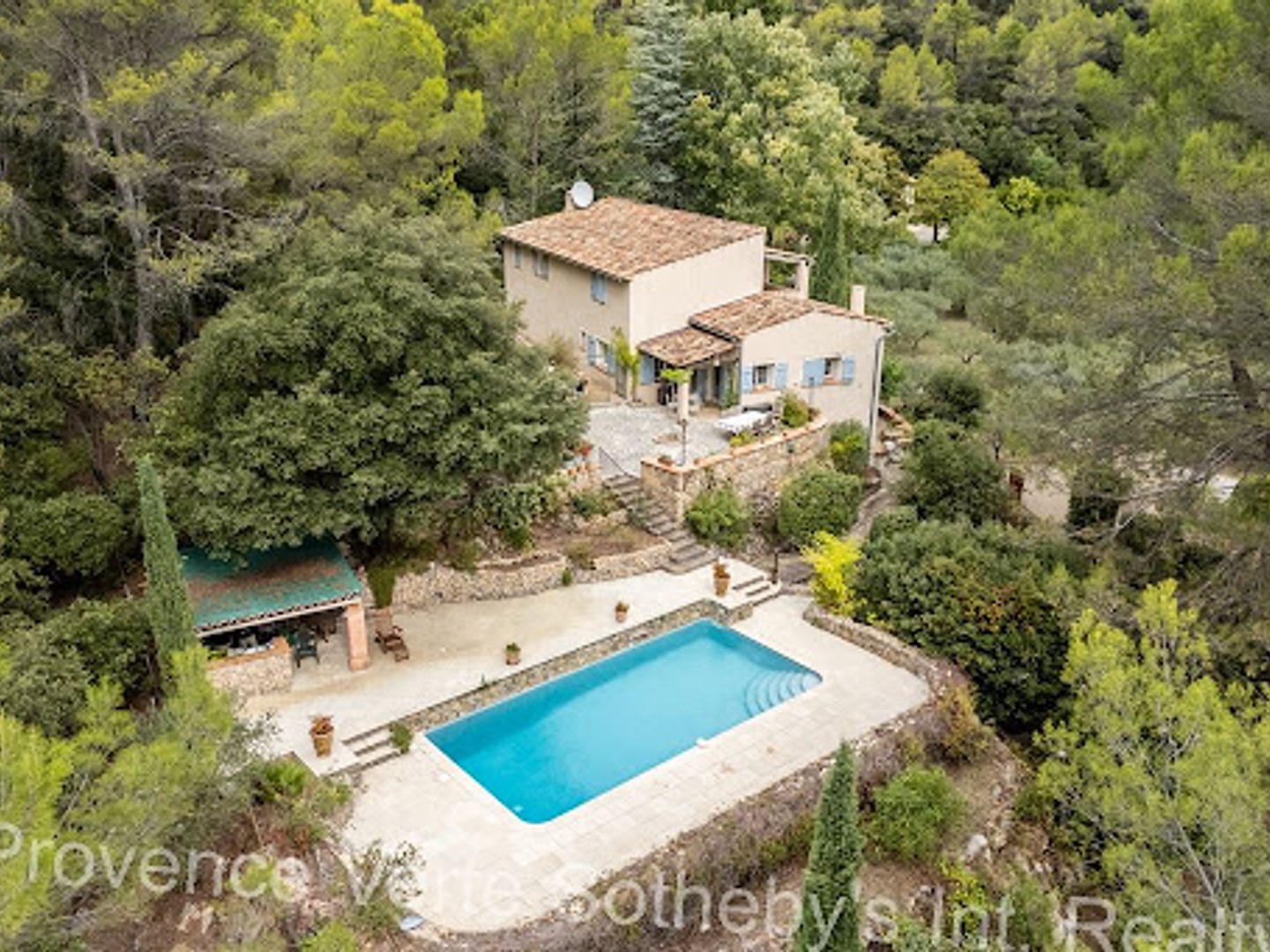 Propriété 10 pièces 427 m²