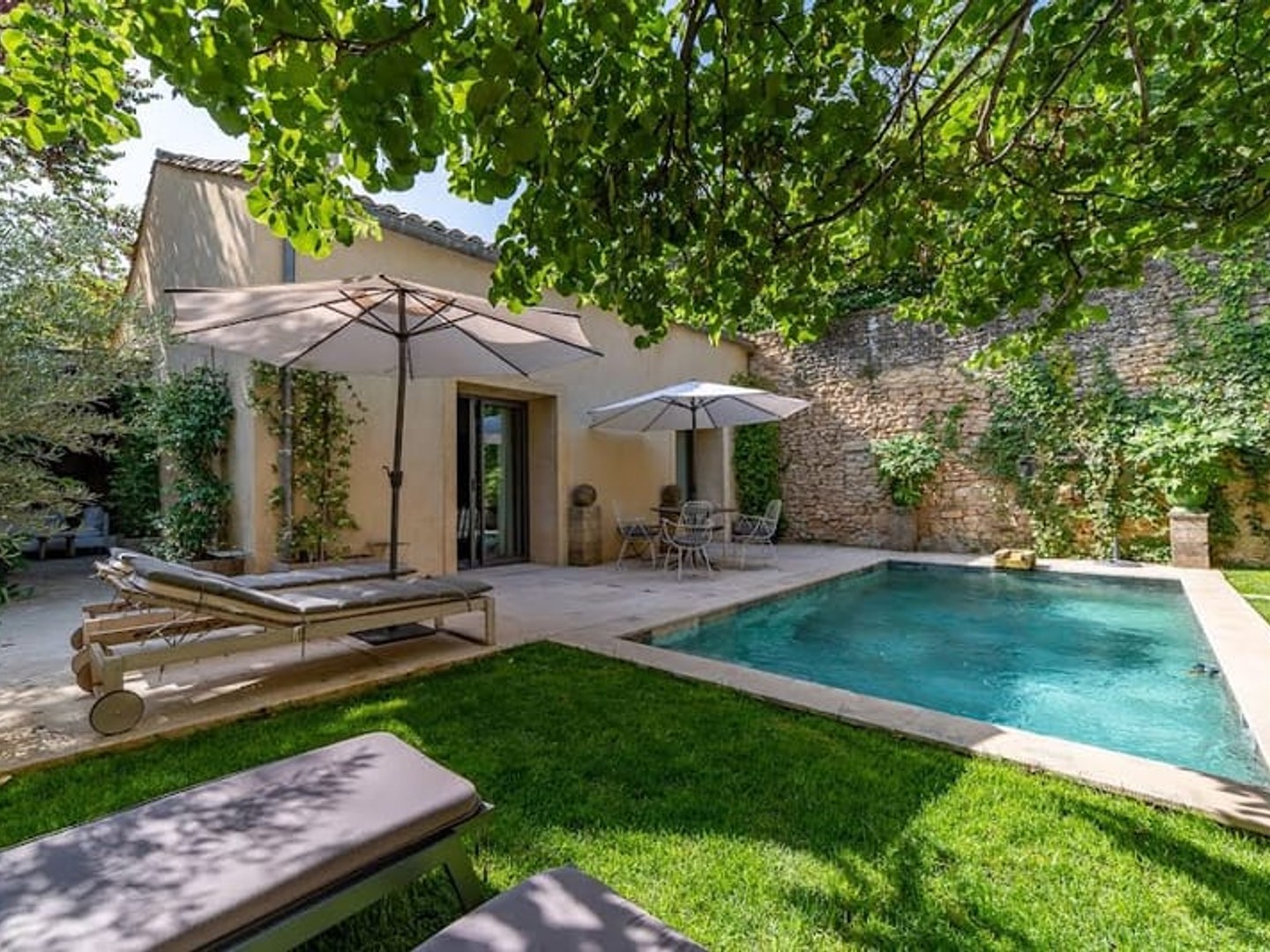 Maison 11 pièces 400 m²