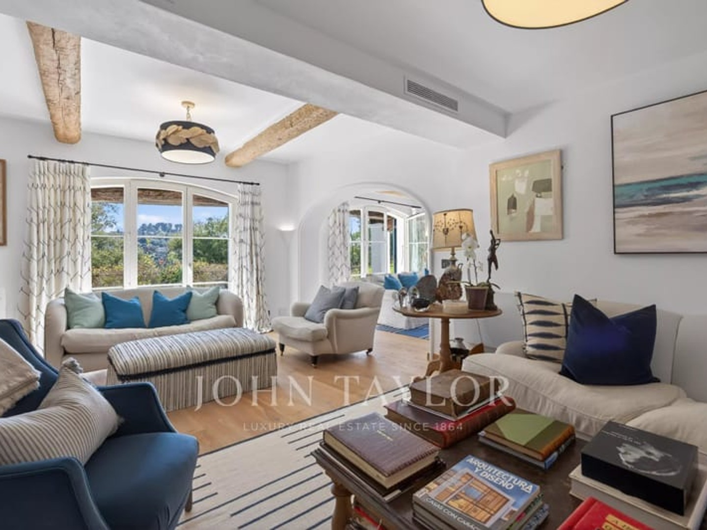 Maison à vendre - 8 pièces - Saint-Paul-De-Vence (06570)