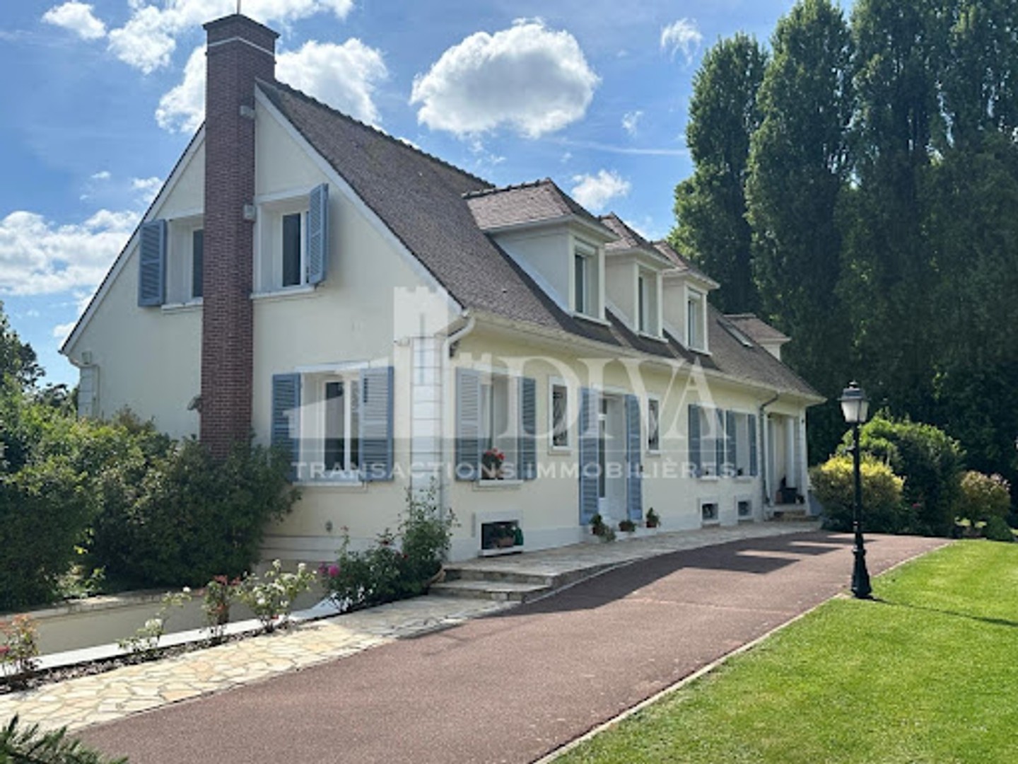 Maison 8 pièces 400 m²