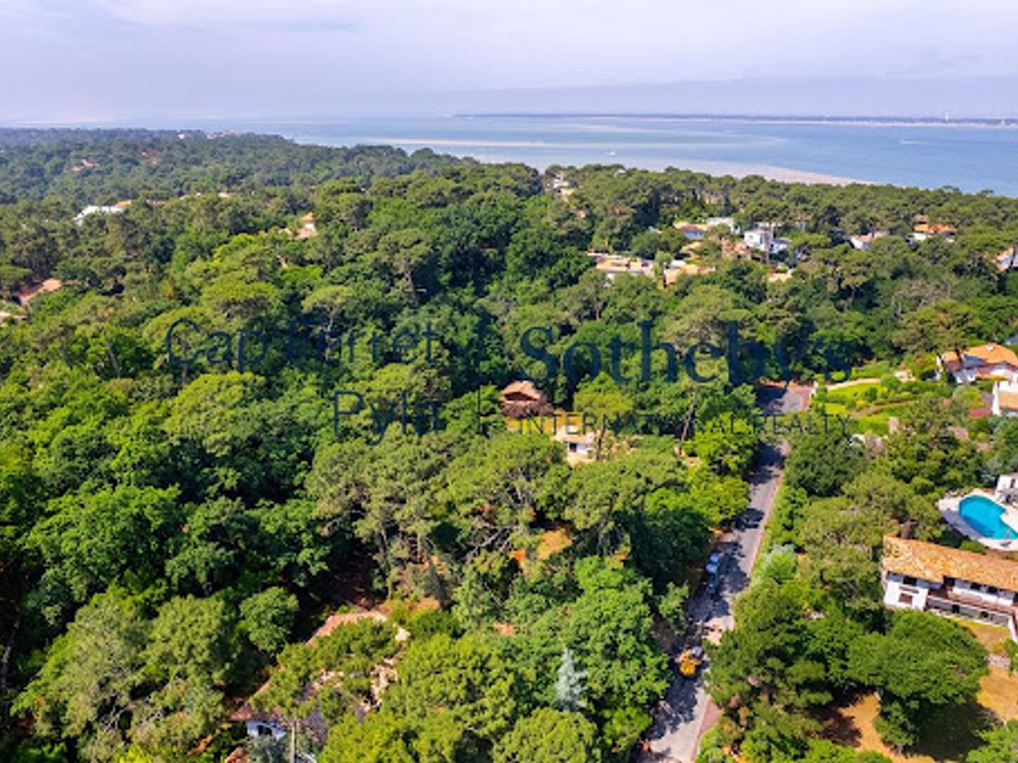 Terrain 1050 m²
