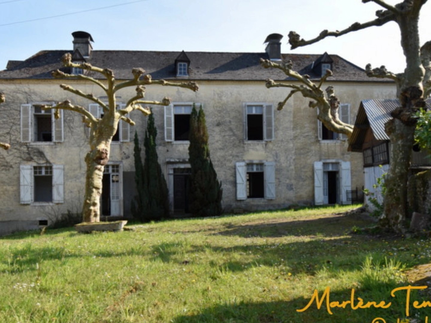 Maison à vendre - 8 pièces - 400m2 - Lahourcade (64150)