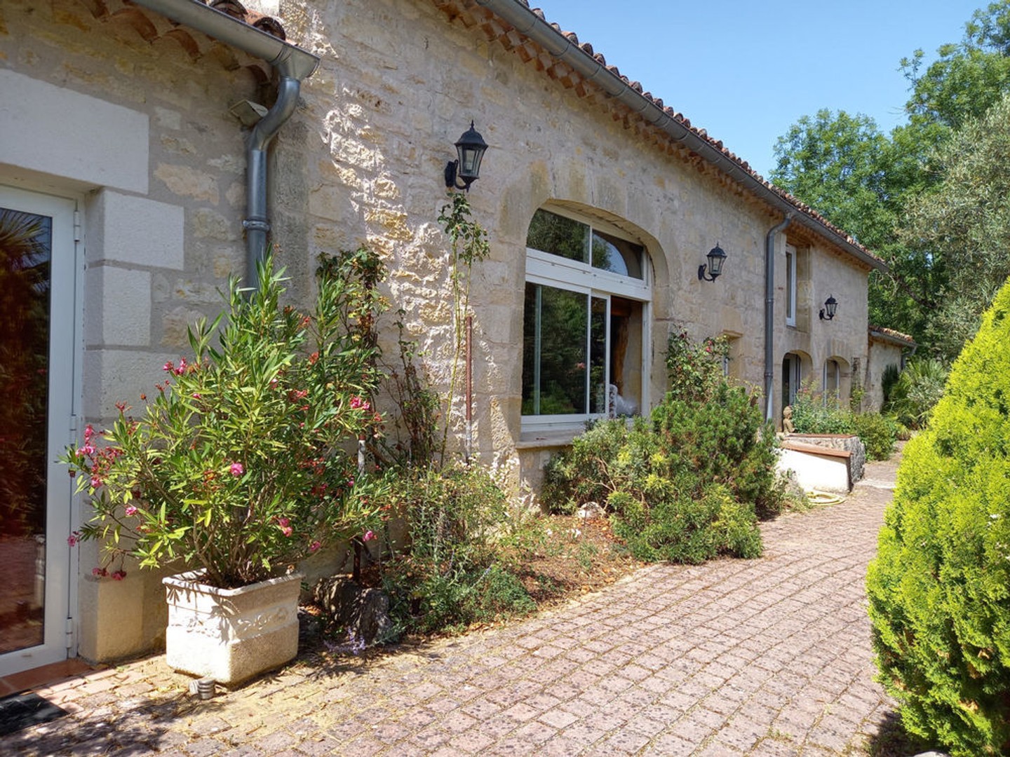Immeuble à vendre - 14 pièces - 400m2 - Cahors (46000)