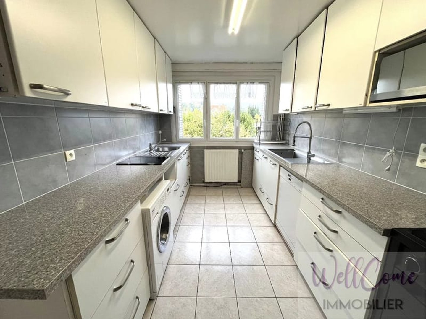 Immeuble à vendre - 11 pièces - 250m2 - Aix-Les-Bains (73100)