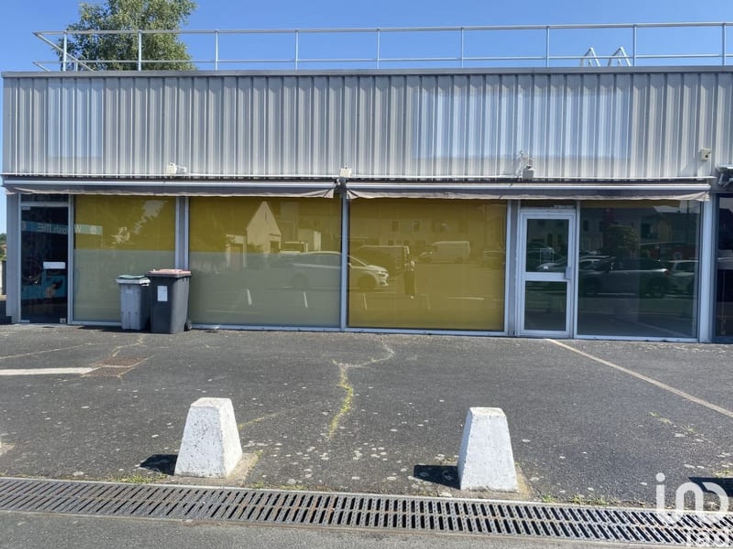 Magasin à vendre - 76m2 - Désertines (03630)