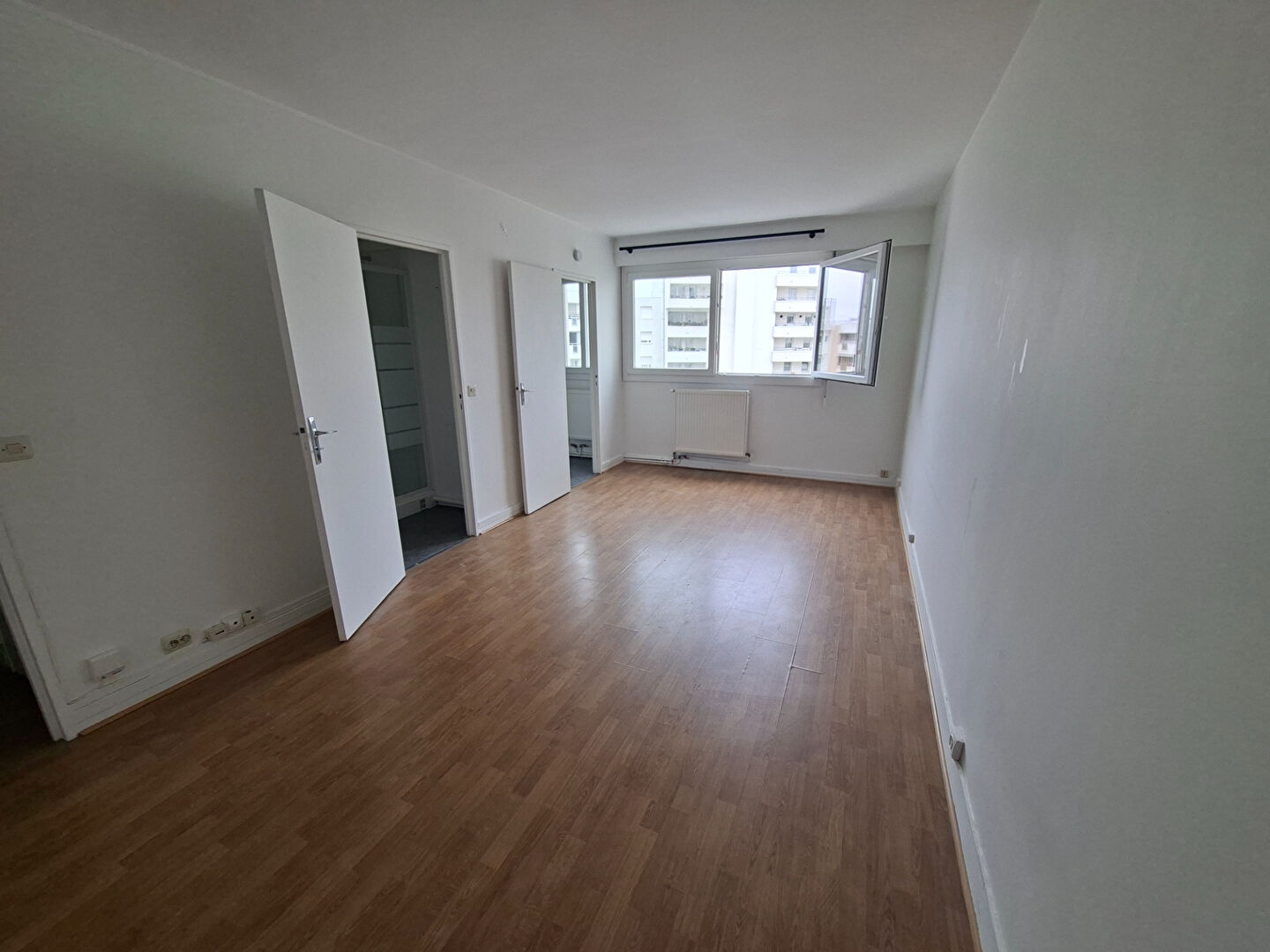 Appartement Montrouge 1 pièce(s) 26.35 m2