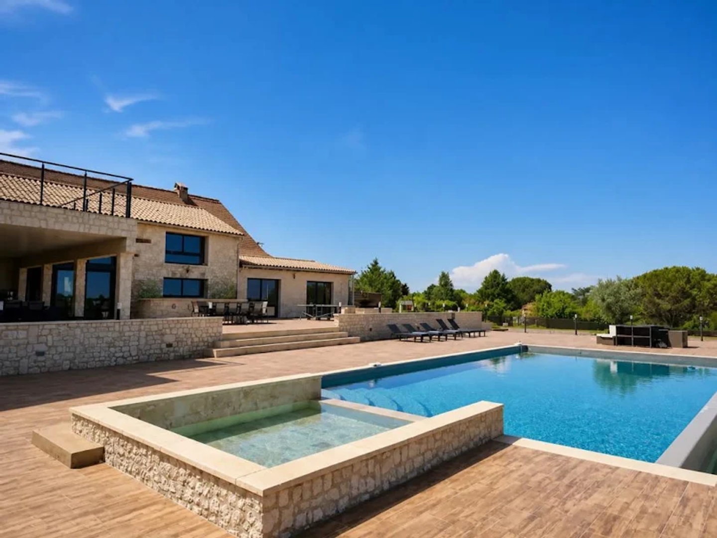Villa 9 pièces 650 m²
