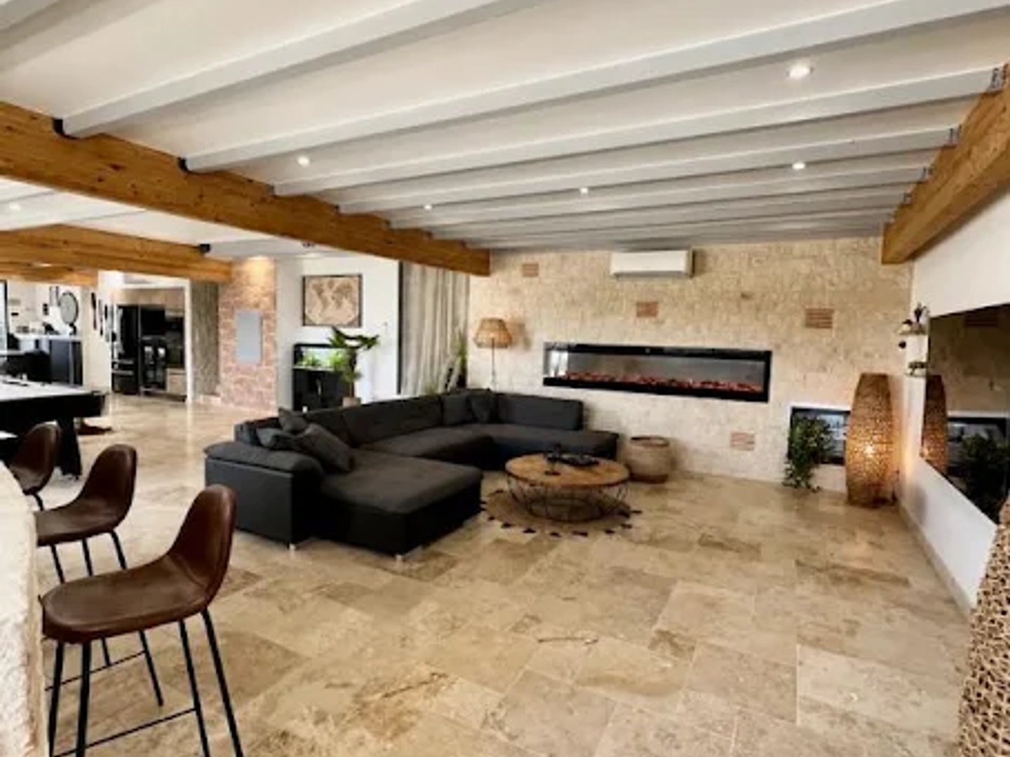 Maison à vendre - 9 pièces - 650m2 - Saint-Nexans (24520)